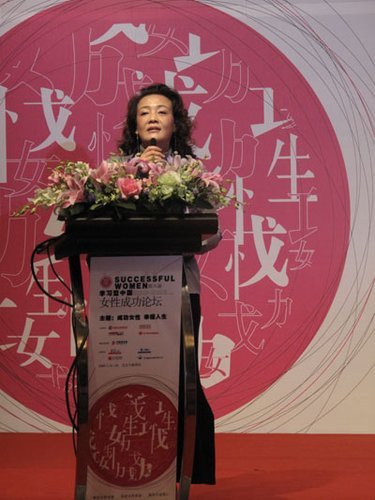 汪小菲父親曝光 母親張蘭16億身家來由揭秘
