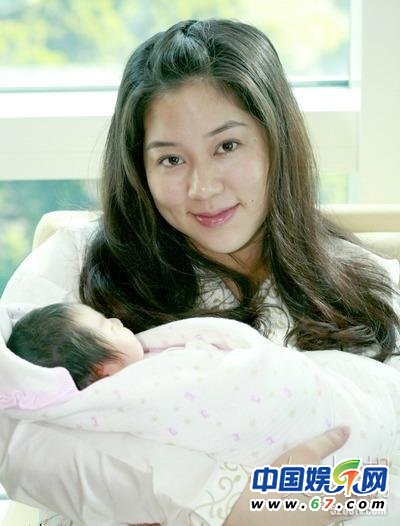 盤點當眾哺乳秀母愛的女星