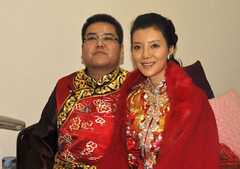 王寶強(qiáng)娶校花選美冠軍戀諧星 絕色女星嫁丑男(組圖)