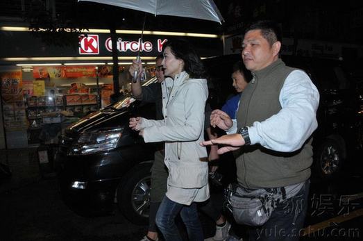 葉玉卿現身街頭暴瘦露青筋 與“葫蘆娃”王祖藍演母子