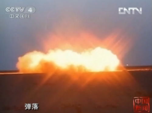 中國首批殲擊機(jī)女飛駕殲10執(zhí)行空地打擊任務(wù)