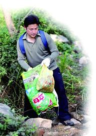 青島環保哥8年所撿垃圾能覆蓋浮山所有山路 成立工作室