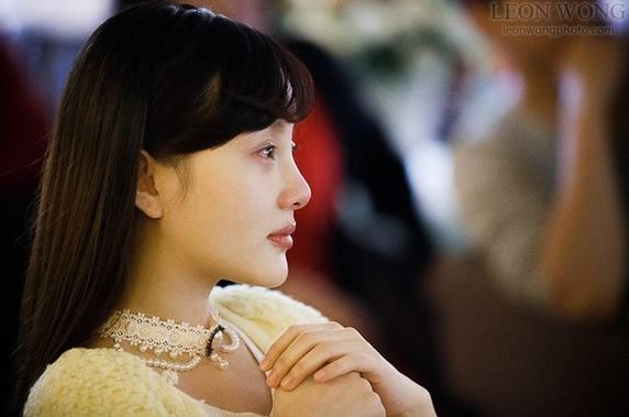 李小璐產后一家三口私密照曝光 賈乃亮寸步不離伺候月子