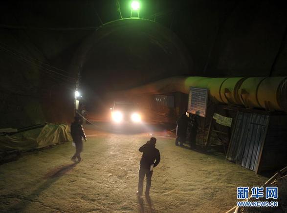 （突發事件）（3）蘭州一在建隧道發生塌方5人被埋