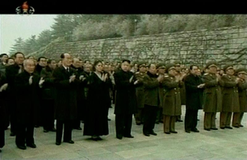 金正恩攜夫人參謁太陽(yáng)宮