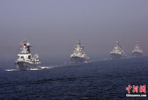 海軍編隊遠海訓練。
