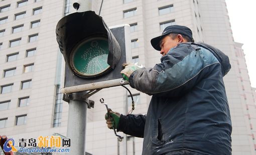 香港路山東路路口調流