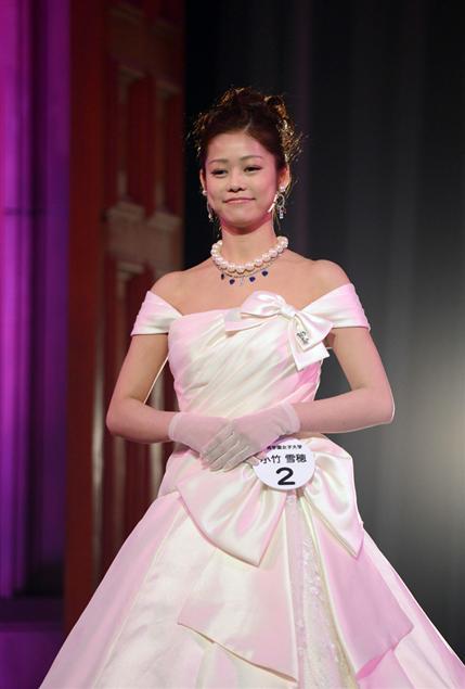 日本校花大賽21歲女生高橋加奈代封后