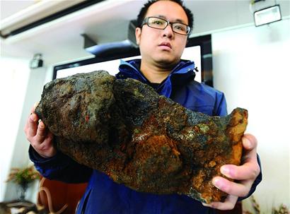 大洋一號帶回數噸海底寶貝 大洋一號帶回數噸海底寶貝