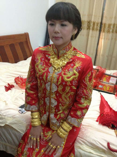 福建萬利集團老總嫁女 嫁妝數億擺席8天(組圖)