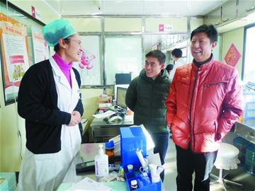市人大代表胡兆啟、市政協委員陳明鈺建議增設愛心獻血屋