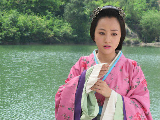 北影校花美人圖譜 華妃蔣欣坎坷上位