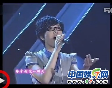 吳莫愁09年參加選秀視頻曝光 短發淡妝清純如中學生