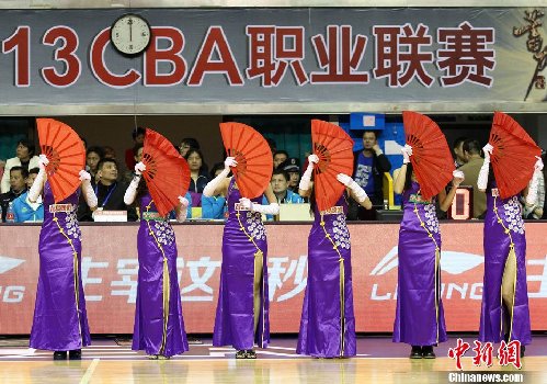 CBA籃球寶貝上演魅惑旗袍秀