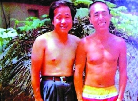 內地五大名導雷人舊照曝光 陳凱歌“晾蛋”張藝謀玩半裸