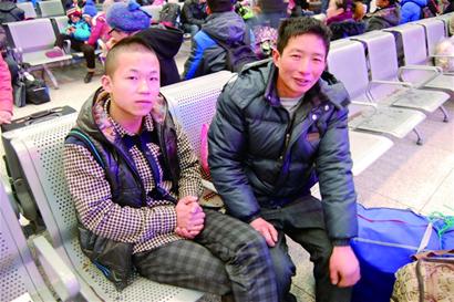 近八成受訪農民工認為青島是個打工的好地方 過去一年他們的平均月工資在三四千元