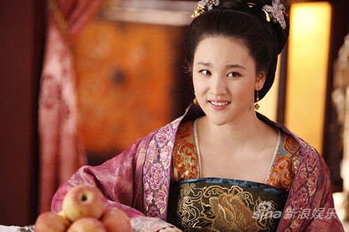 女星唐宮戲中的驚艷造型 養眼
