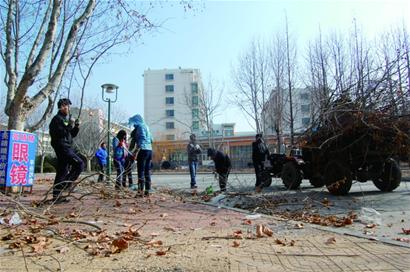 大學生春節留守打工賺經驗 獨生子女體驗異地過年