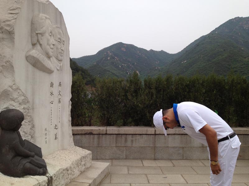 這幫人 為了權錢啥齷齪事兒都干