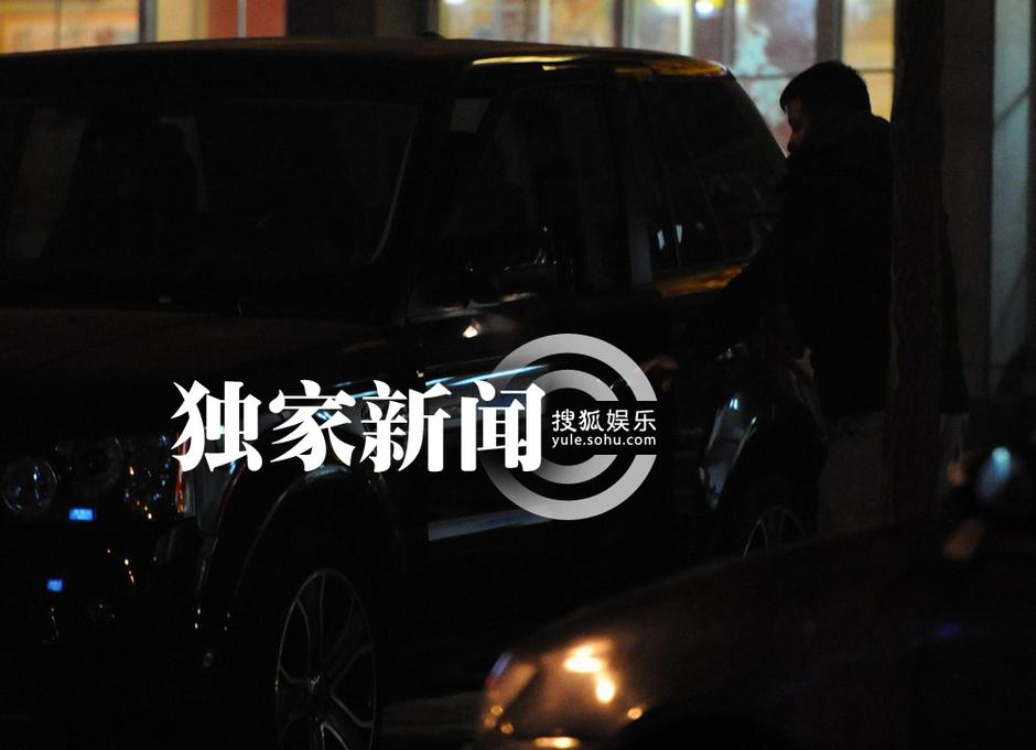 文章深夜外出吃飯喝酒 疑酒駕嚴重違規