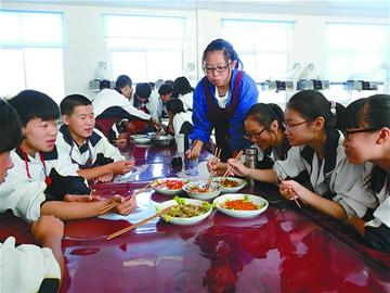 青島中小學食堂不達A就關門