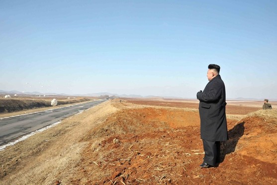 金正恩視察朝鮮空軍訓(xùn)練場(chǎng) 檢查戰(zhàn)斗準(zhǔn)備狀態(tài)