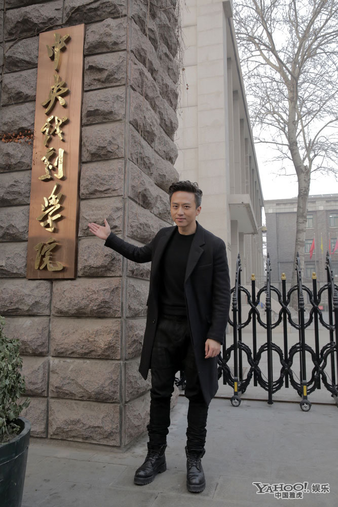 鄧超昔日藝考玩反串視頻曝光 網友：鄧娘娘駕到