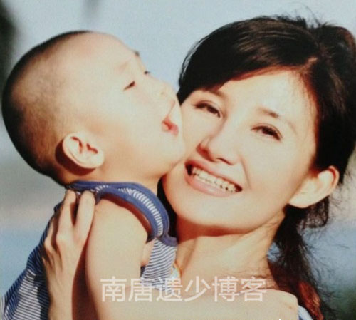 網曝44歲林永健3歲兒子近照 “小眼睛”像足了爸爸！