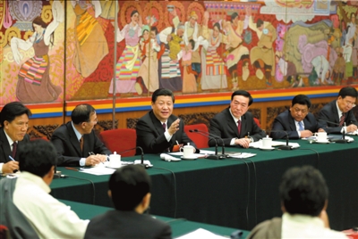 昨天，習近平參加十二屆全國人大一次會議西藏代表團的審議。　新華社發