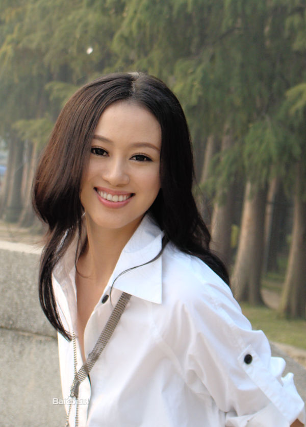 北大最美女老師 身材高挑成時尚圈新寵