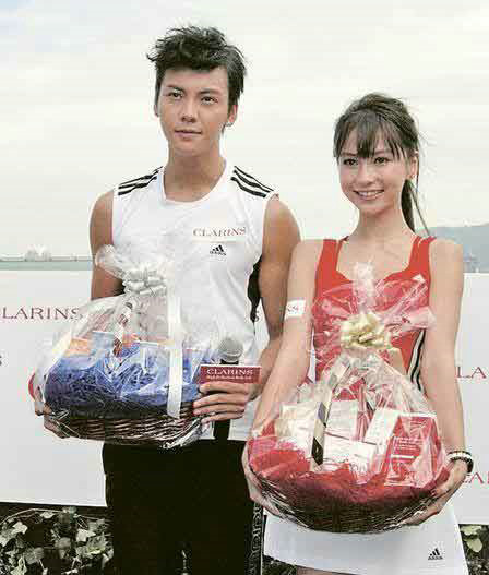 網曝董潔曾交法國二婚男友 清純女星情路混亂