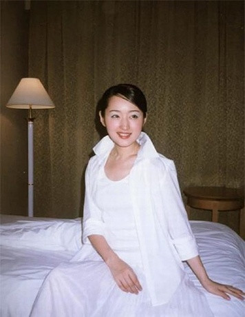 42歲楊鈺瑩復出撈金秀美腿 10年前紅樓絕版艷照曝光