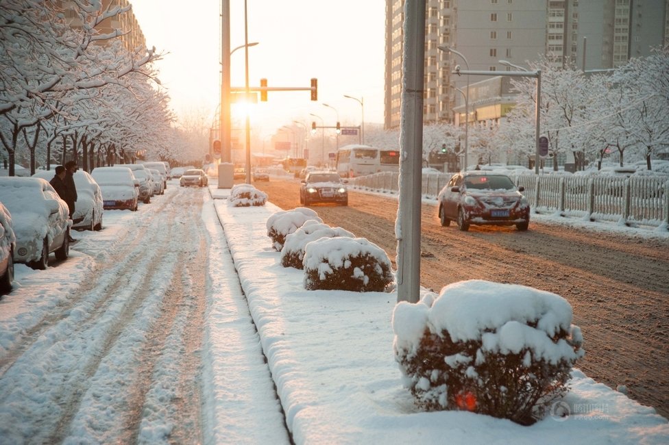 2013年3月20日早晨，降雪后的北京，全城銀裝素裹
