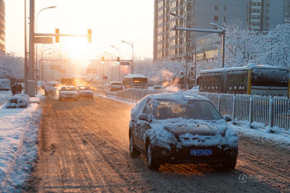 2013年3月20日早晨，降雪后的北京，全城銀裝素裹