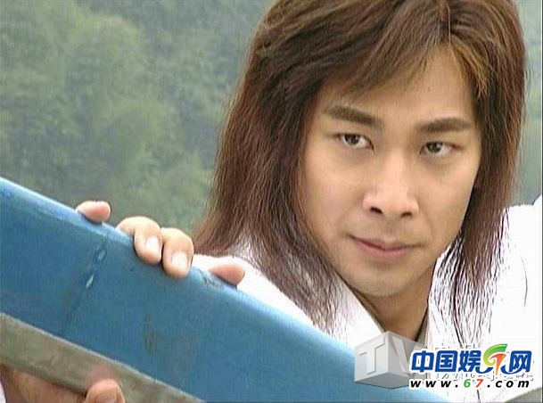 圖揭“窮酸”劇組雷人古裝造型 蔣勤勤戴雞毛陳喬恩PK日本動漫
