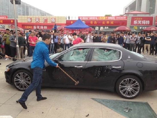 獨家:車展今開幕 車主怒砸瑪莎拉蒂維權(組圖)