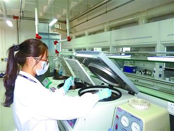 揭秘食品檢測:蛤蜊查重金屬 奶驗蛋白質