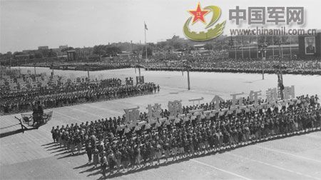 1957年國慶閱兵 國產戰斗機升空為“一五”告捷 1957年國慶閱兵 國產戰斗機升空為“一五”告捷