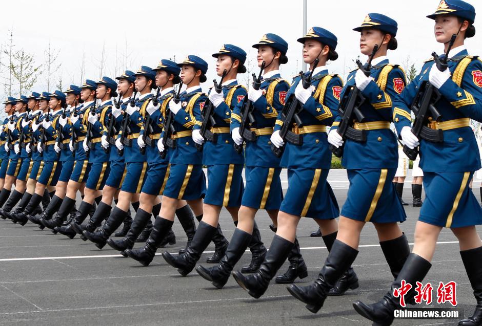 探訪閱兵基地 三軍儀仗隊首次有女兵參加大閱兵