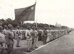 1949年開(kāi)國(guó)大典閱兵(組圖)