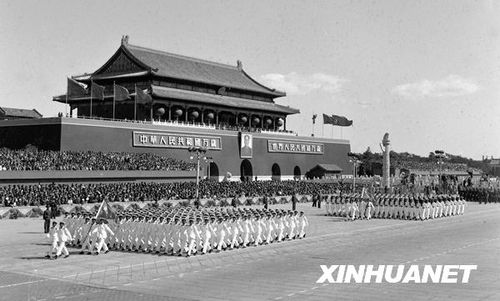 1958年國慶閱兵 民兵方隊規模空前(組圖)