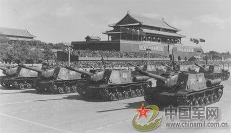 1958年國慶閱兵 民兵方隊規?？涨?組圖)