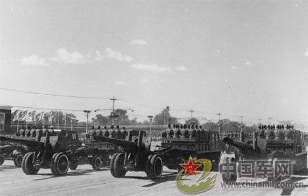 1958年國慶閱兵 民兵方隊(duì)規(guī)模空前(組圖)