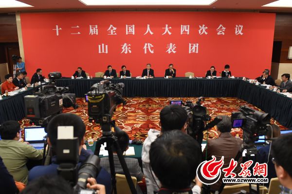 郭樹清7答中外記者問 現場宣傳山東制造